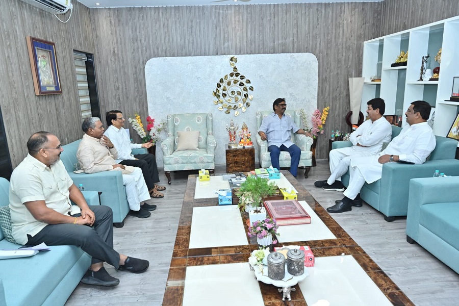 hemant_congress_meet.jpg