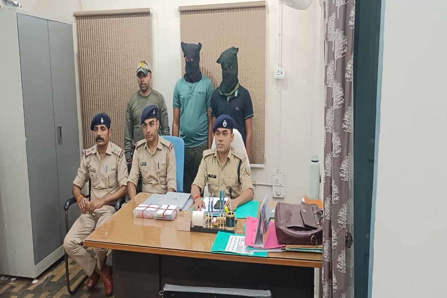 जामताड़ा में फर्जी ई-चालान भेजकर लोगों को शिकार बनाने वाले 2 शातिर साइबर ठग पुलिस के हत्थे चढ़े 