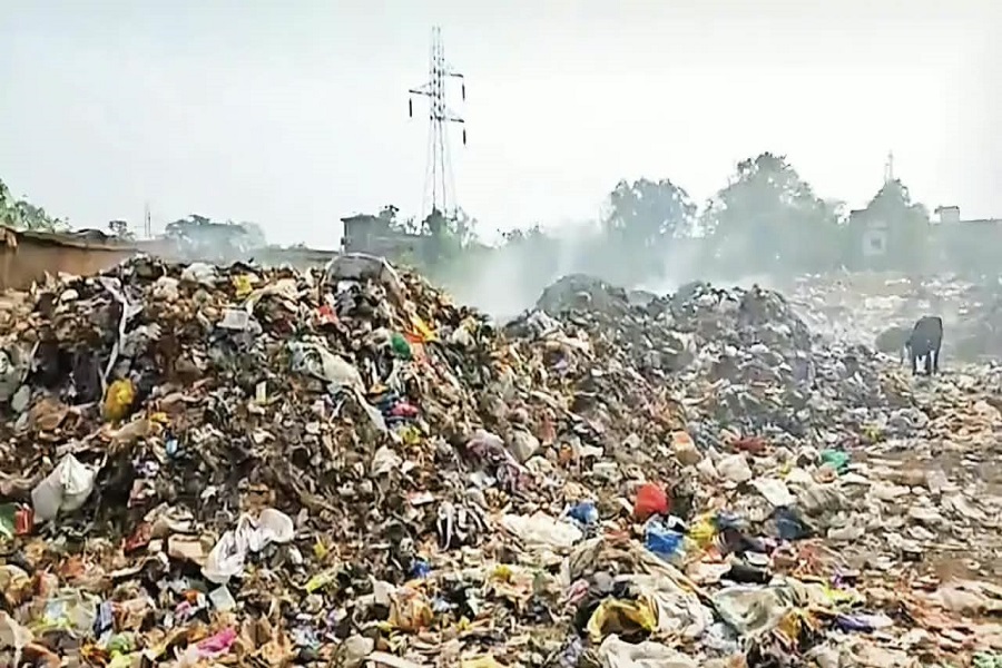 सोनारी कचरा डंपिंग मामले में NGT सख्त, पूर्वी सिंहभूम DC को व्यक्तिगत रूप से पेश होने का आदेश