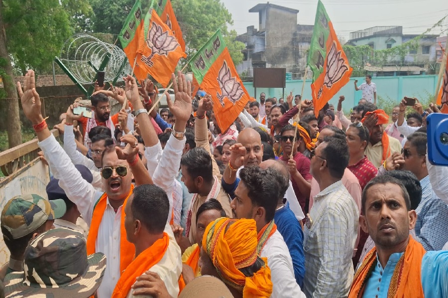 jamtara_bjp_against_elcticity.jpg