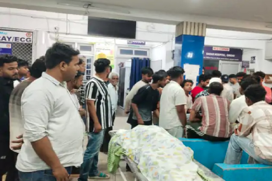 गिरिडीह में दो अलग-अलग सड़क हादसों में एक युवक की मौत, 9 घायल