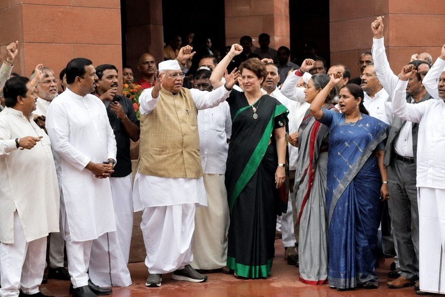 kharge1.jpg