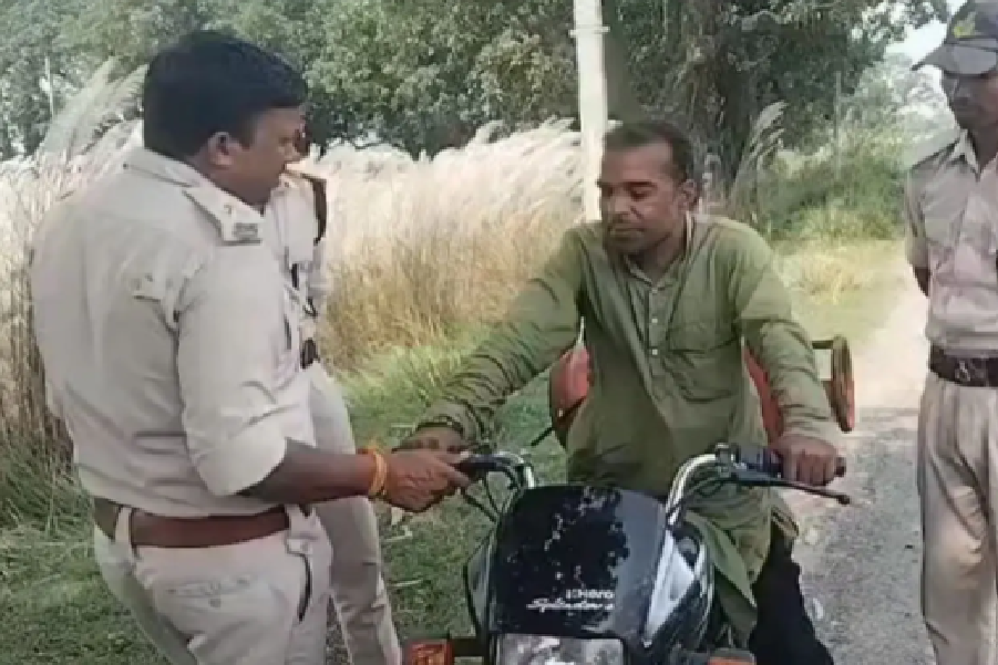 गोपालगंज में तस्करी का अनोखा तरीका, सिलेंडर के अंदर छिपाकर ला रहे थे शराब