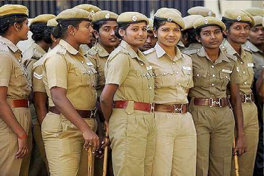 mahila_police1.jpg