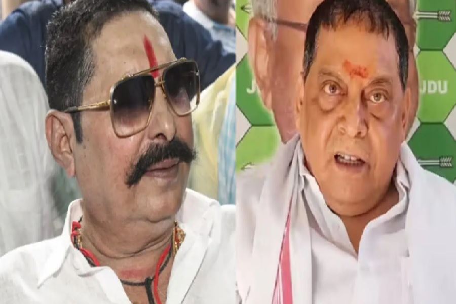 नीरज के खिलाफ अनंत सिंह ने खोला मोर्चा, पटना MLC चुनाव से पहले JDU में खींचतान 