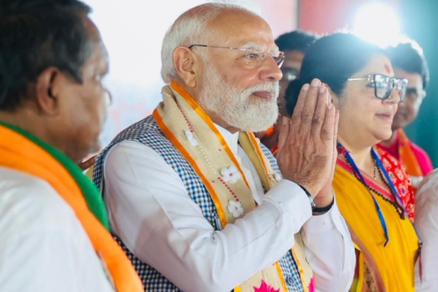 modi0011m.jpg