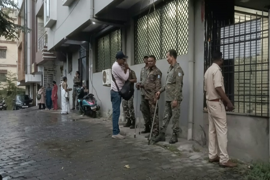 निखार हत्याकांड की जांच तेज, जमशेदपुर स्थित विक्रम शर्मा के कार्यालय की तलाशी
