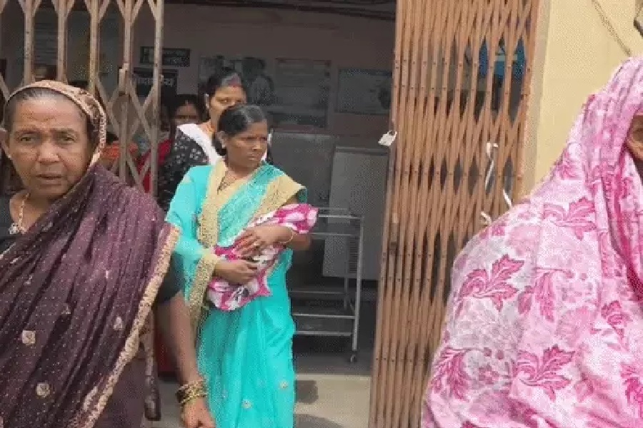 नवजात शिशुओं के वार्ड में पंखे में लगी आग, धुएं से मचा हड़कंप; 2 बच्चों की हालत नाजुक