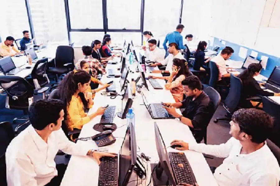 अब हफ्ते में 3 दिन मिलेगी छुट्टी, 4 ही दिन करना होगा काम