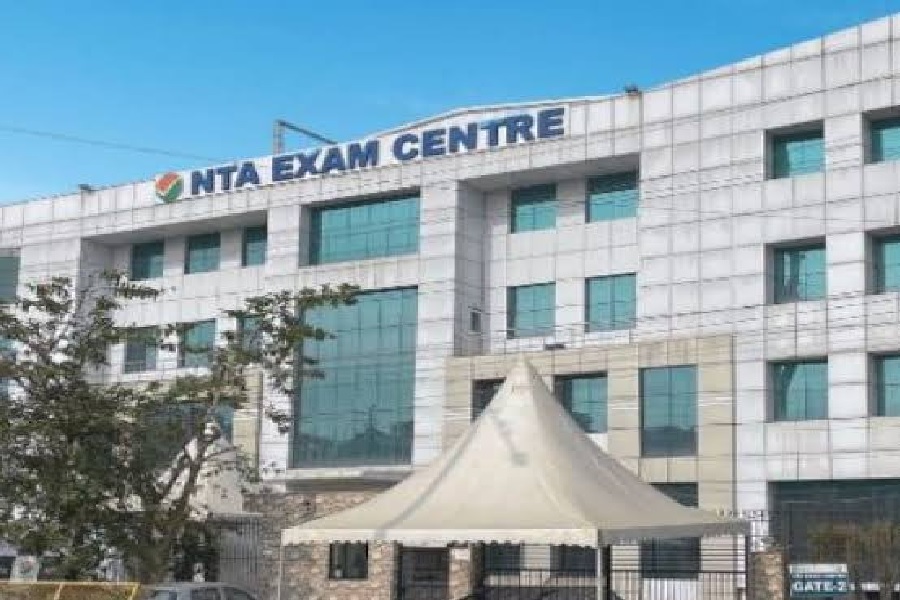 NTA की परीक्षाओं में लाइव फोटो अनिवार्य, फिंगरप्रिंट्स और आंखों का होगा सत्यापन