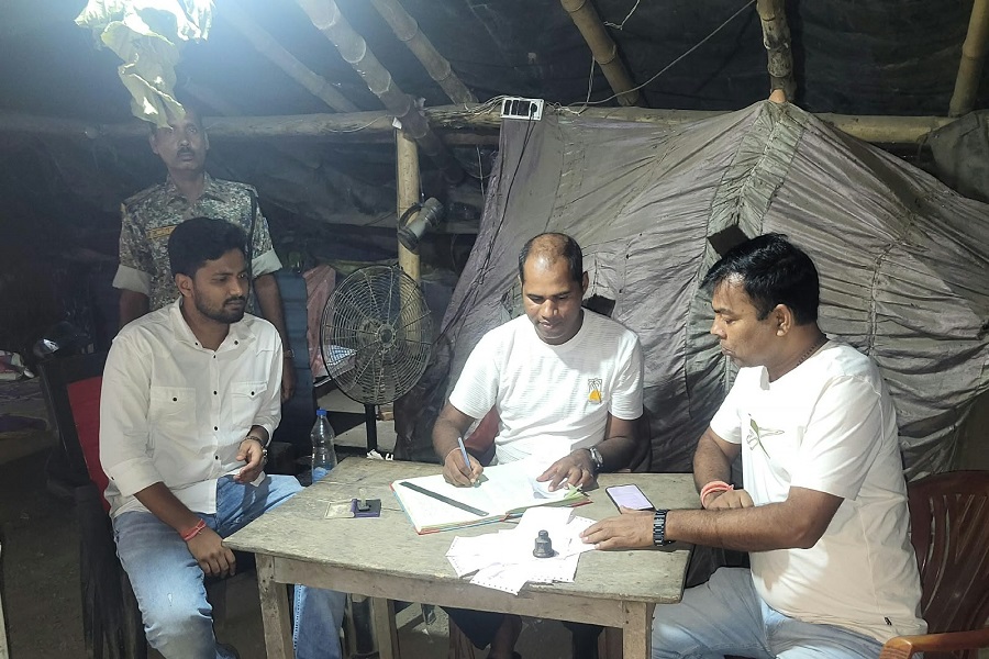 पाकुड़ में अवैध खनिज ढुलाई पर शिकंजा, हाईवा जब्त
