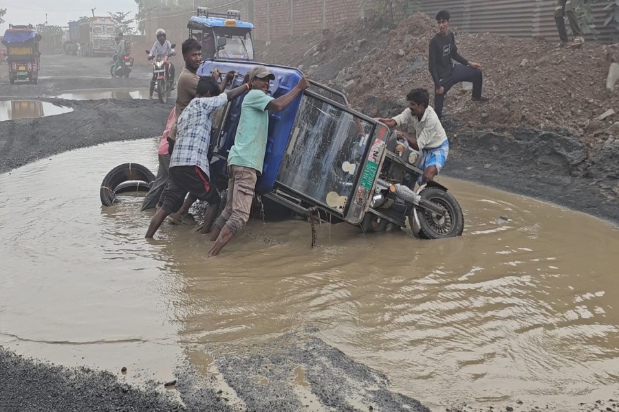 pakud_road.jpg