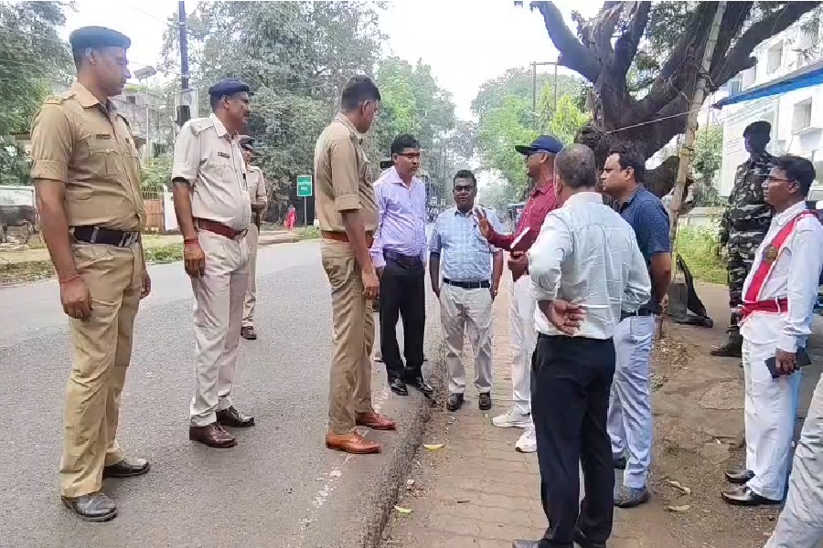 पाकुड़ में जाम से मिलेगी राहत, 200 बाइक की पार्किंग बनेगी; अवैध पार्किंग पर कार्रवाई
