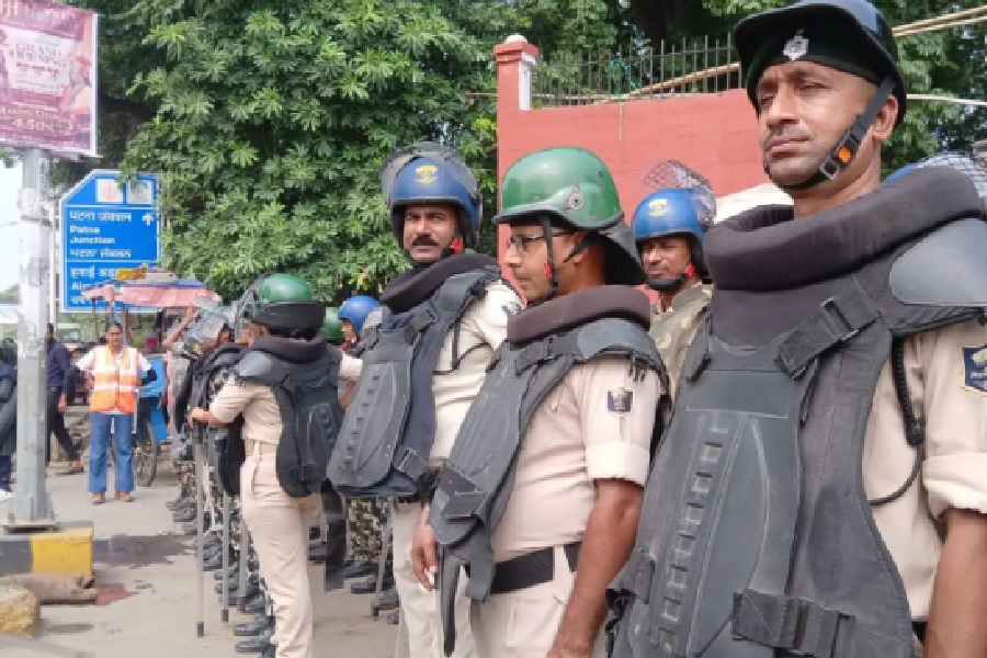 पटना में AISA के लोक भवन मार्च से पहले अलर्ट, गांधी मैदान से डाकबंगला तक बढ़ाई गई सुरक्षा
