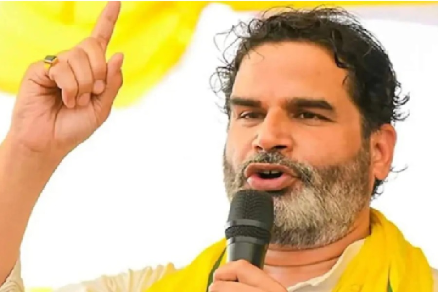 प्रशांत किशोर का नया मास्टरस्ट्रोक, 10 हजार नौकरियों के बाद अब 7वें वेतनमान का वादा