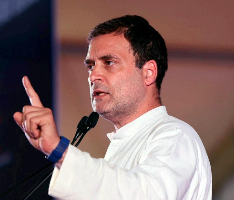 दूसरे दिन की पूछताछ के लिए राहुल पहुंचे ईडी दफ्तर , दर्जनों कांग्रेसी नेता हिरासत में लिए गए 
