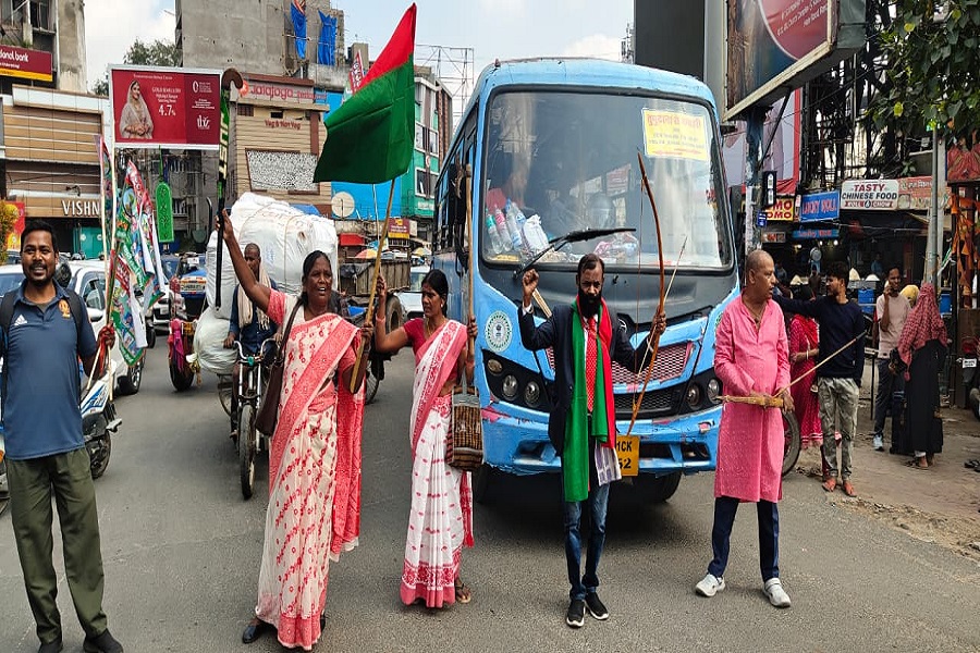 झारखंड आंदोलनकारियों के समर्थन में रांची बंद, अल्बर्ट एक्का चौक पर सड़क जाम; 26 साल बाद भी हक का इंतजार