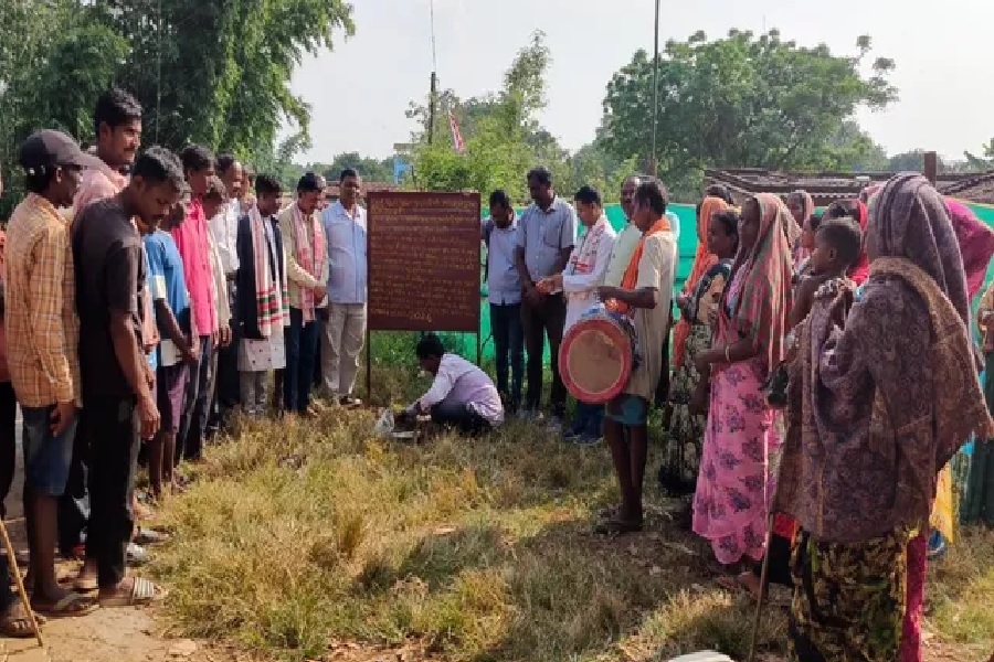 रांची के इस गांव में धर्मांतरित ईसाई और पादरी-पास्टर का प्रवेश निषेध, ग्राम सभा ने लगाया बोर्ड