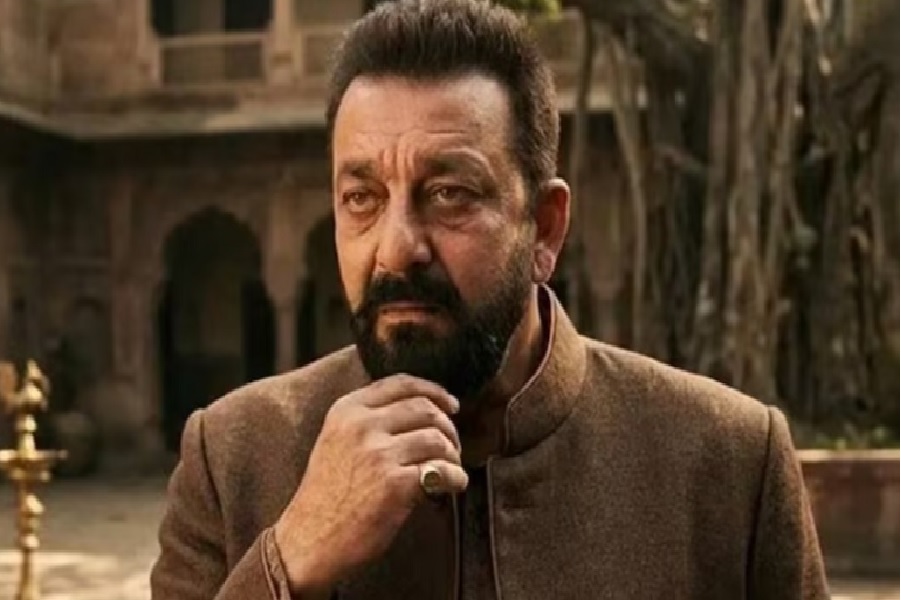देश में पहले जैसी शांति नहीं! संजय दत्त ने ‘मुन्ना भाई’ अंदाज में कही ये बात  