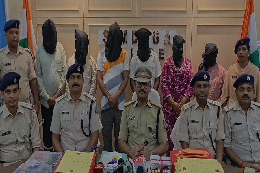 नौकरी देने का झांसा देकर करोड़ों की ठगी, 900 लोगों को बनाया शिकार; 6 आरोपी गिरफ्तार