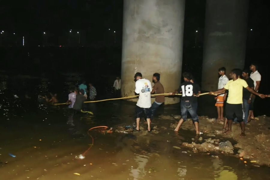 जितिया पर स्वर्णरेखा में डूबीं 2 सगी बहनें, एक को बचाया गया; दूसरी लापता