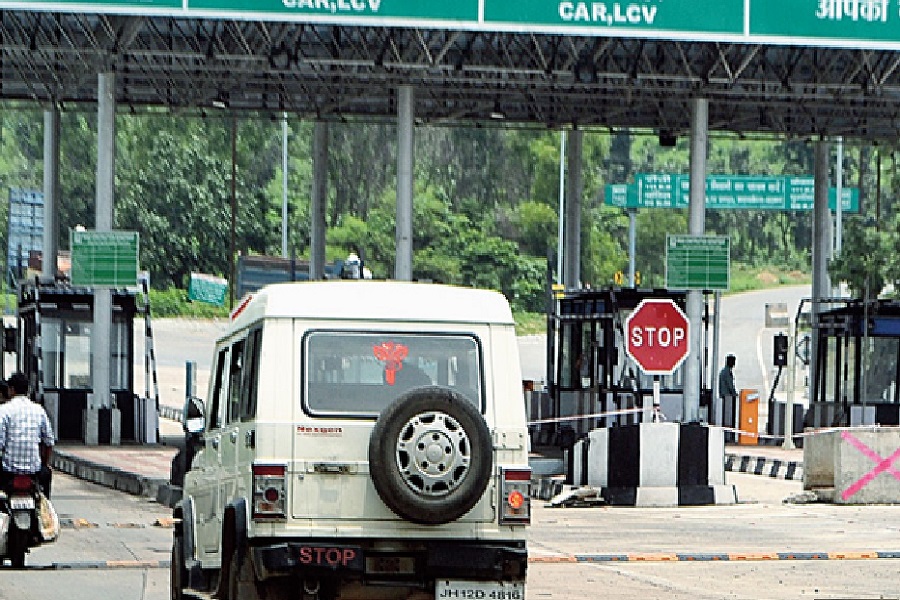 toll_plaza1.jpg