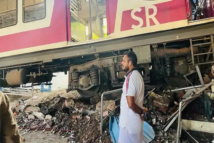ट्रेन बेकाबू होकर प्लेटफॉर्म पर चढ़ी, शंटर ने कूदकर बचाई खुद की जान
