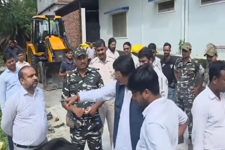 हजारीबाग में CO से दुर्व्यवहार पर JHASA सख्त, कार्य बहिष्कार की चेतावनी