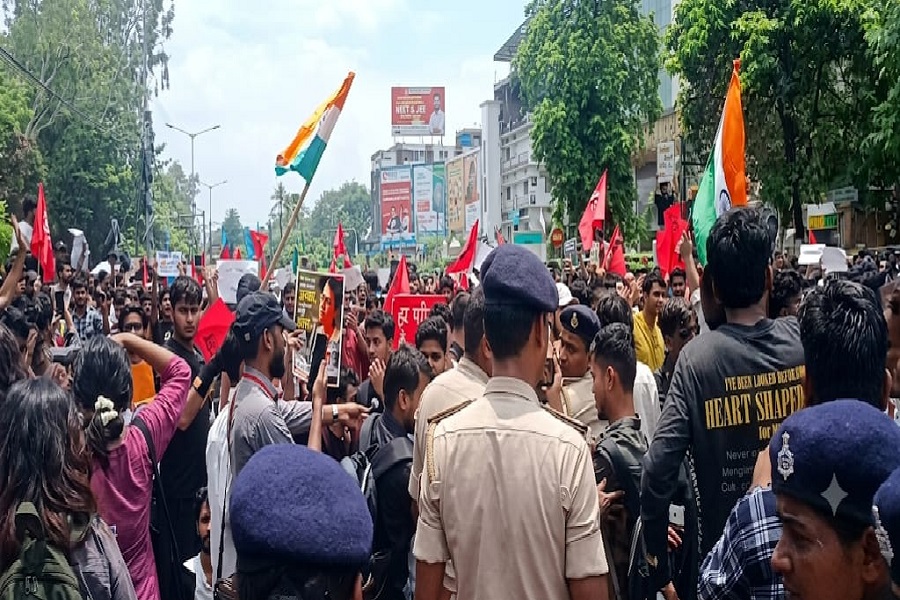 आइसा.jpg