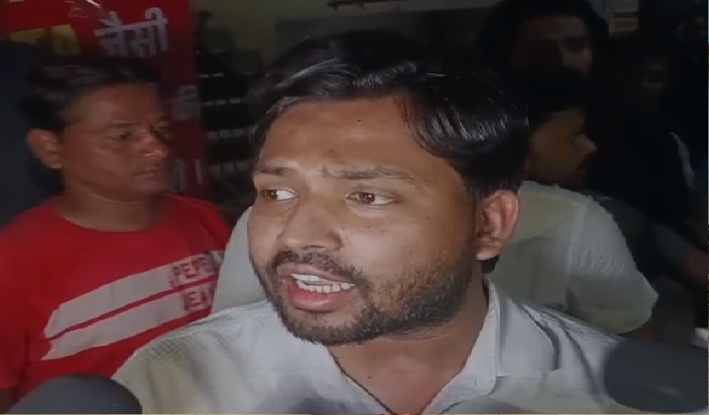 खान.jpg