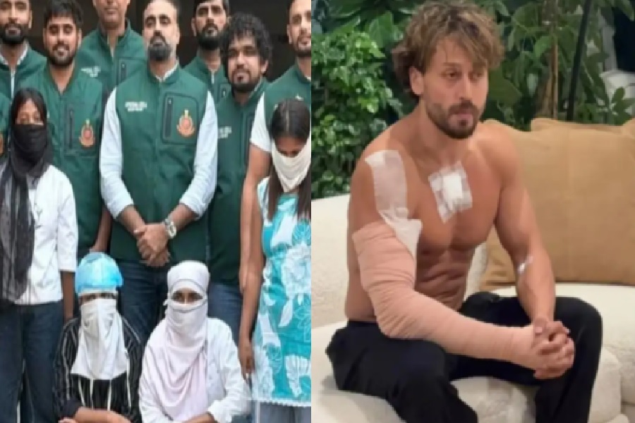 12 हजार का लालच और बैग में पिस्तौल, शो-रूम में काम करने वाली 2 लड़कियों ने मुंबई पहुंचाए थे हथियार