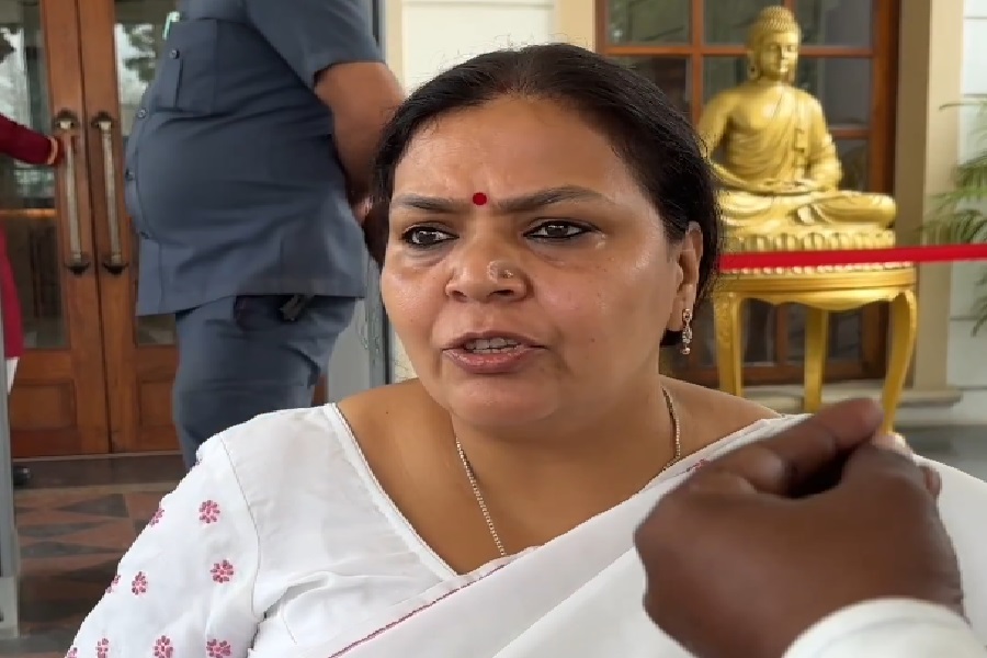 दीपीका_पांडेय.jpg