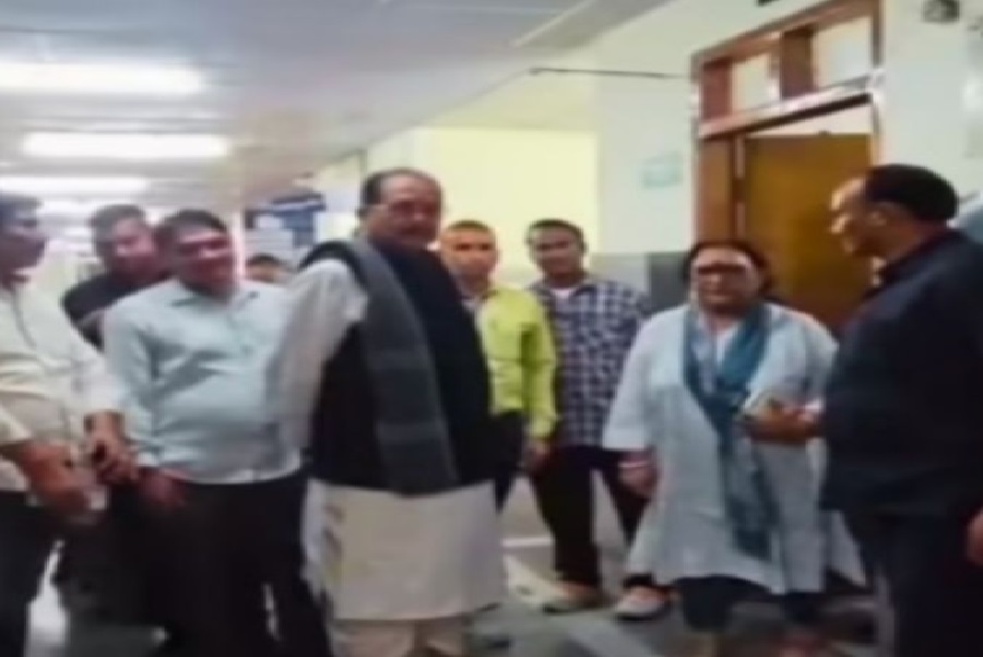 मंत्री राधा कृष्ण किशोर ने कराया हेल्थ चेकअप, बोले- सीने की बेचैनी को नजरअंदाज न करें 