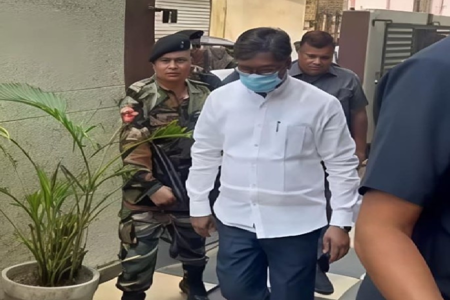 हिलव्यू अस्पताल पहुंचे मुख्यमंत्री हेमंत सोरेन