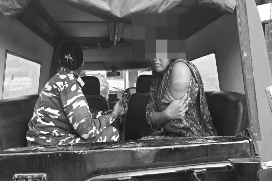 मेदिनीनगर थाना प्रभारी पर मारपीट के आरोप, वीडियो वायरल होने के बाद लिखित शिकायत से बढ़ा मामला