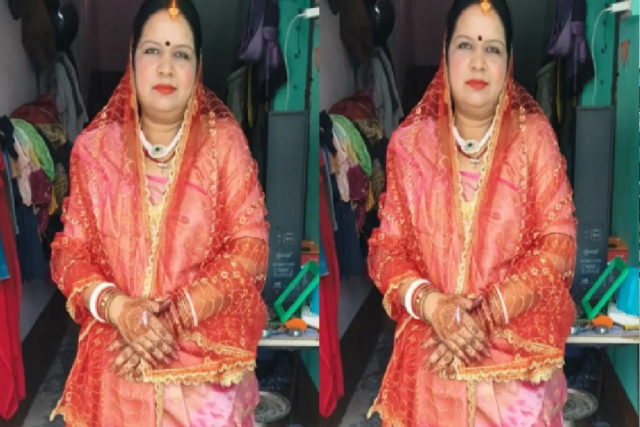 बोकारो में पूर्व मुखिया गुड़िया देवी लापता, बैंक जाने की बात कहकर निकलीं थी