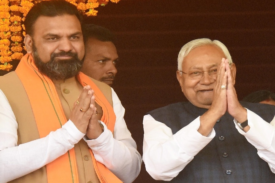 सम्राट1.jpg